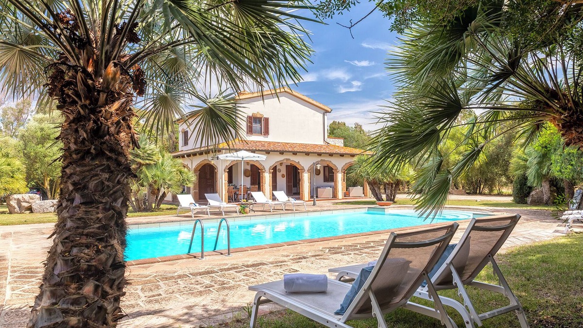 Santa Maria La Palma Villa | Villa Ulivo - An elegant residence, in the silence of the countryside
