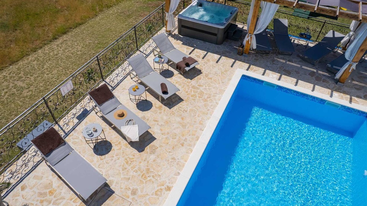 Lovrec Villa | Villa Unika heated Pool, Jacuzzi, Sauna