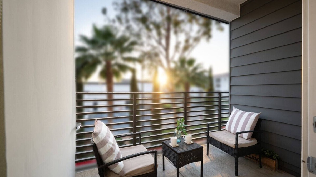 Santa Ana Apartment | Villa Valencia - Free Disney Gift Card!