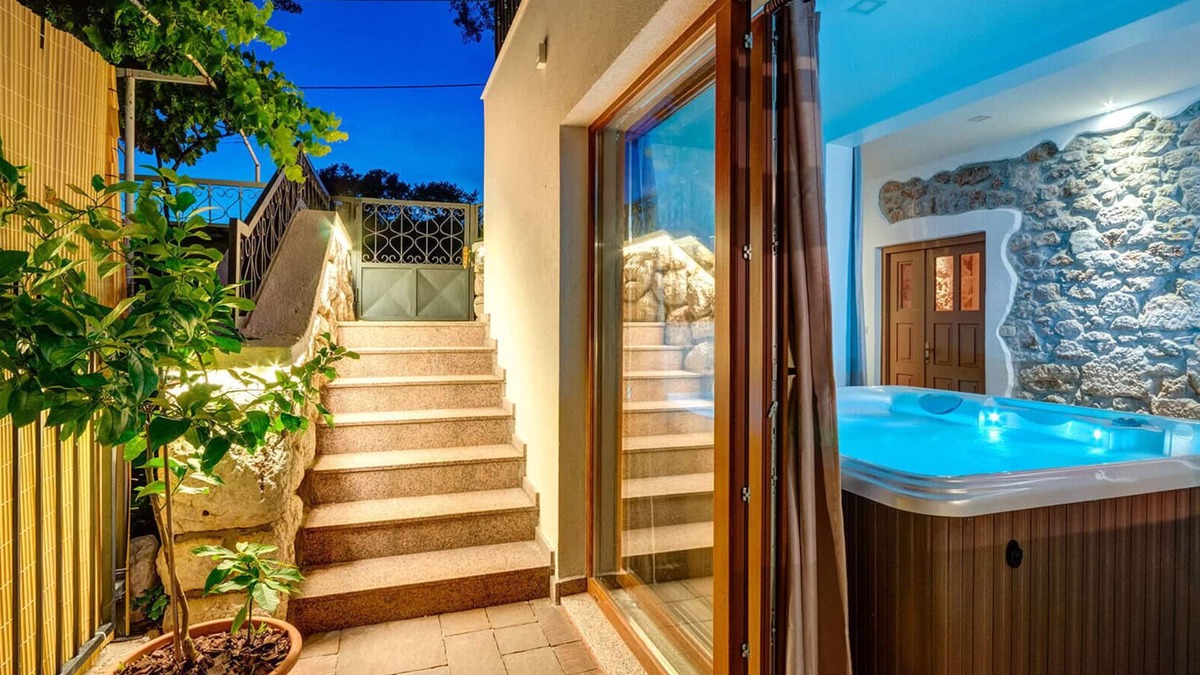 Bribir Cabin | VILLA VALENTINA -Luxury Stay for 8+1 Guests with XXL Pool&Whirlpool