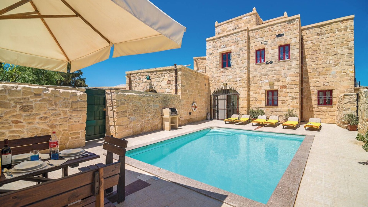 Misraħ Strejnu Villa | Villa Valletta - Charming & traditional villa With private pool and garden