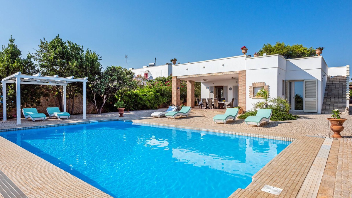 Marina di Felloniche Villa | Villa "Vanessa" with Sea View, Private Pool & Wi-Fi