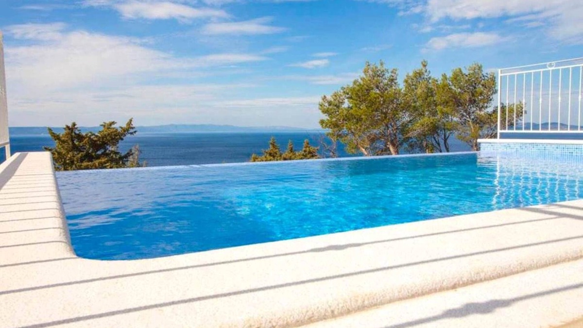 Tucepi Villa | Villa Vanela with infinity pool and fantastic sea views