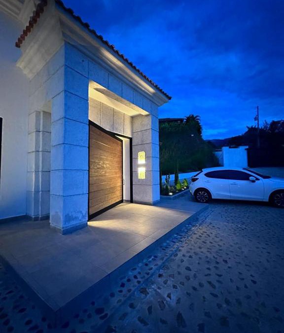 Venecia Villa | Villa Venecia Colonial