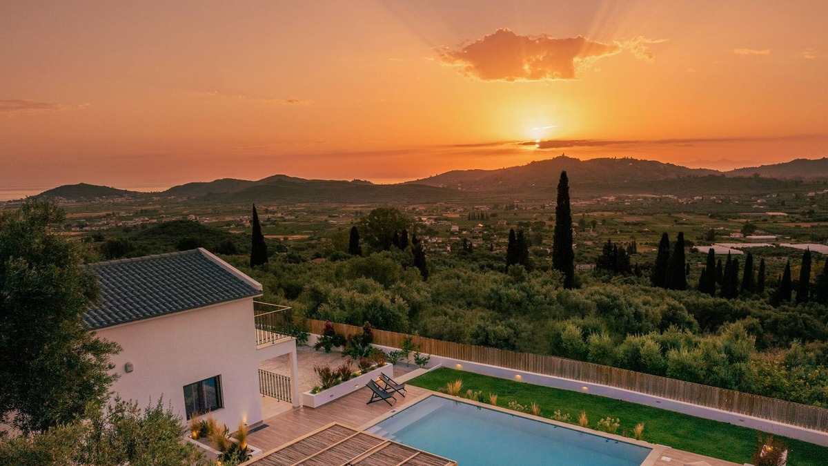 Pigadhakia Villa | Villa Verde - Heated Pool with Stunning Views