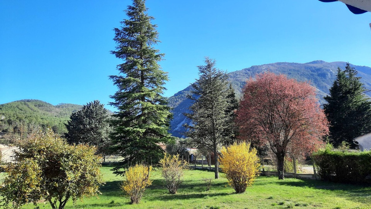 Castellane House | Villa Verdon Castellane Très Agréable Villa Spacieuse, Grand Jardin Arboré