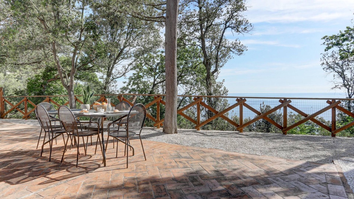 Sirolo Villa | VILLA VETTA MARINA - Deluxe Two Bedroom House