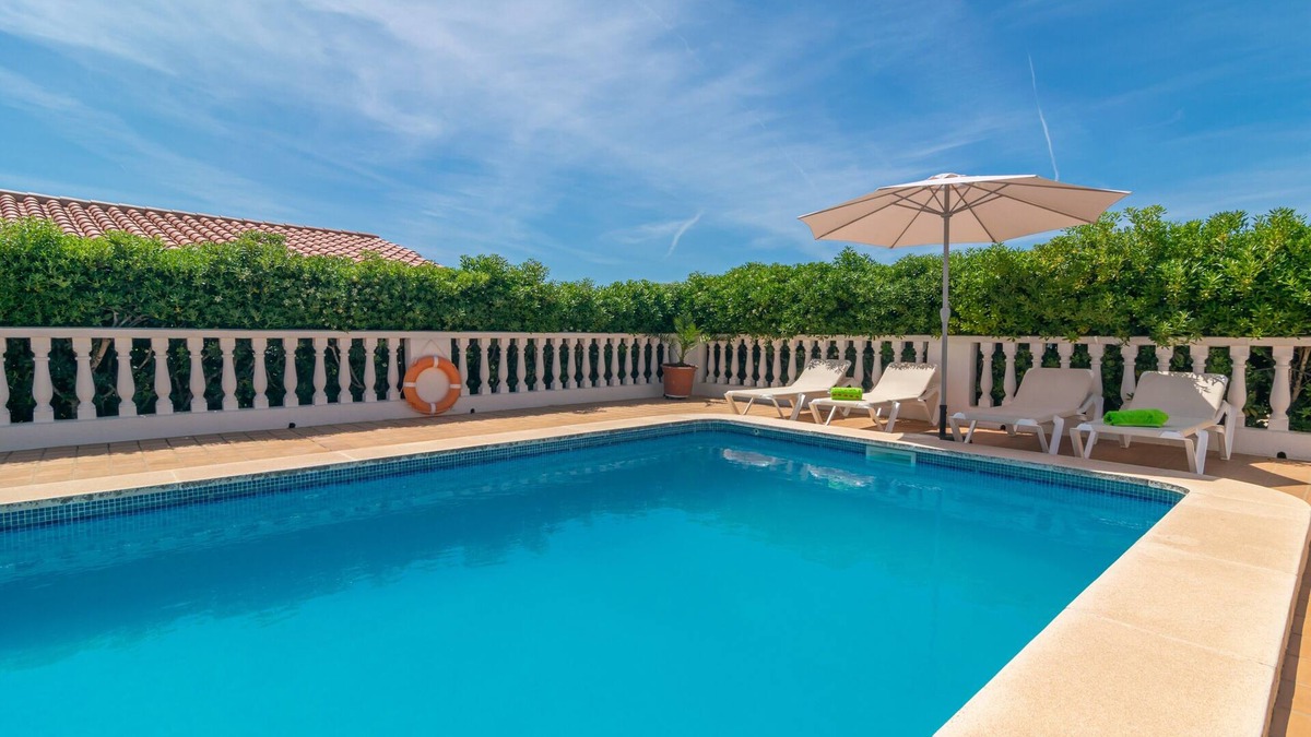 Cala en Porter House | VILLA VICTORIA - Charming house with shared pool.