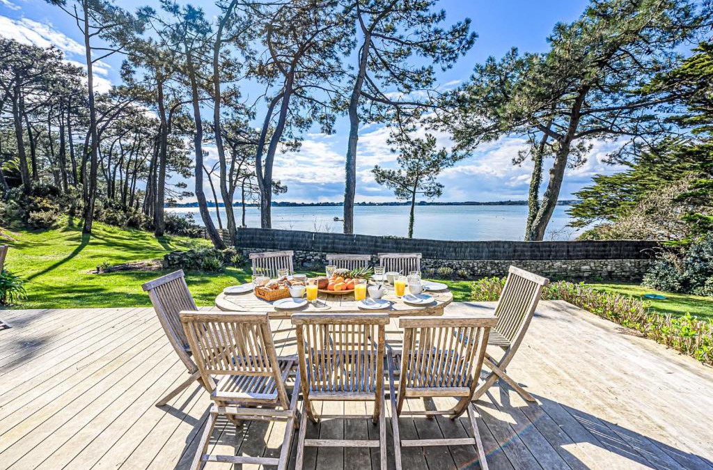 Baden Villa | Villa Villa de la Pointe du Blair by Interhome