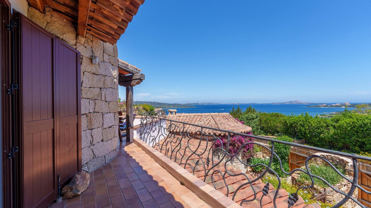 Baja Sardinia Villa | Villa 'Villetta Bomboniera' with Sea View, Private Terrace and Air Conditioning