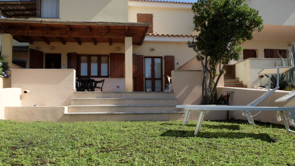 Rena Majore Villa | Villa "Villino Mannucciu" with Private Garden & A/C
