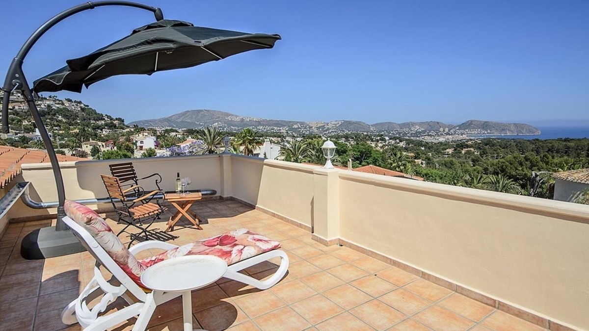 Pinar del Advocat Villa | Villa 'Vista Hermosa' with Sea View, Wi-Fi and Air Conditioning