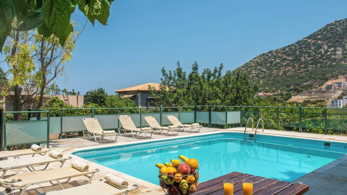 Vlichada Villa | Villa Vlychada w. Pool, Jacuzzi & Sea Views - 4BRnn