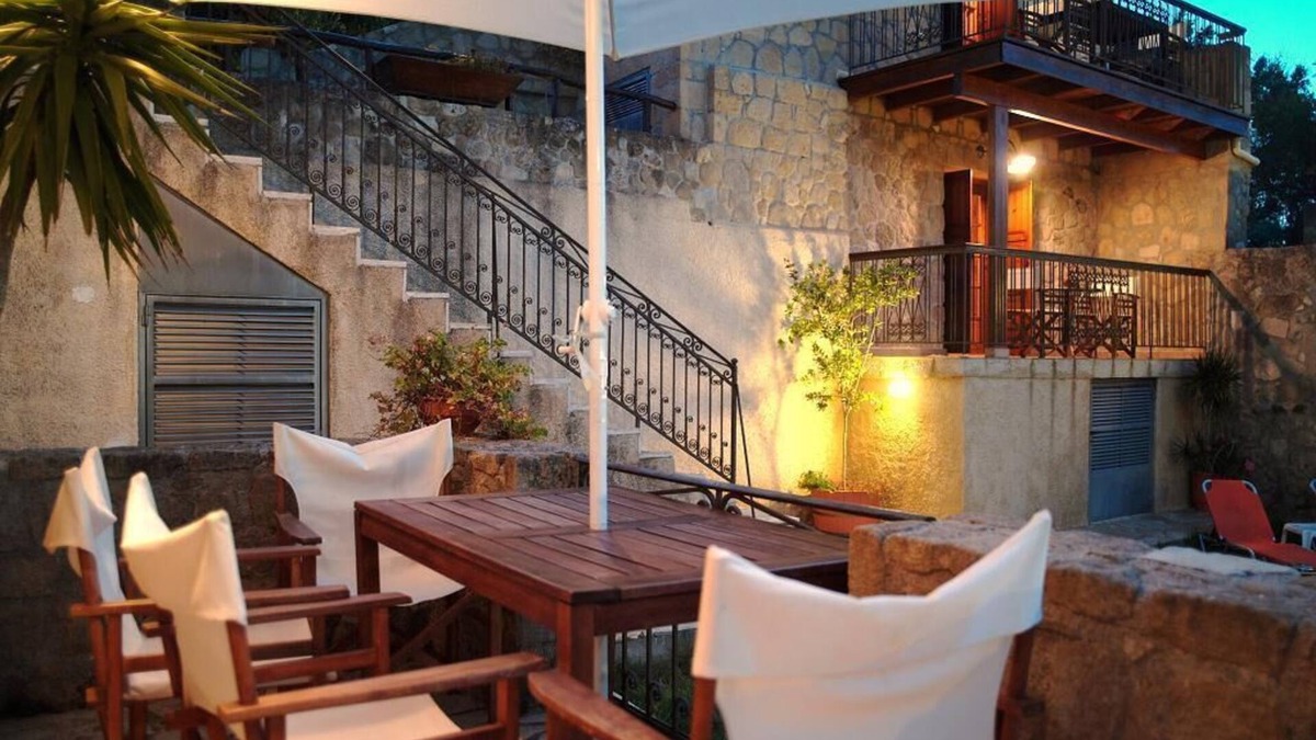 Kria Vrisi House | villa Voucamvilia: peace and relaxation in the West of Crete!
