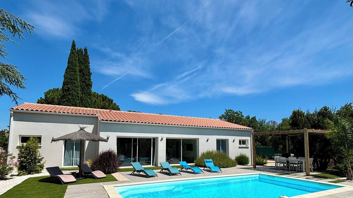 Montesquieu-des-Alberes Villa | Villa with heated pool, 3 suites overlooking the Albères massif.