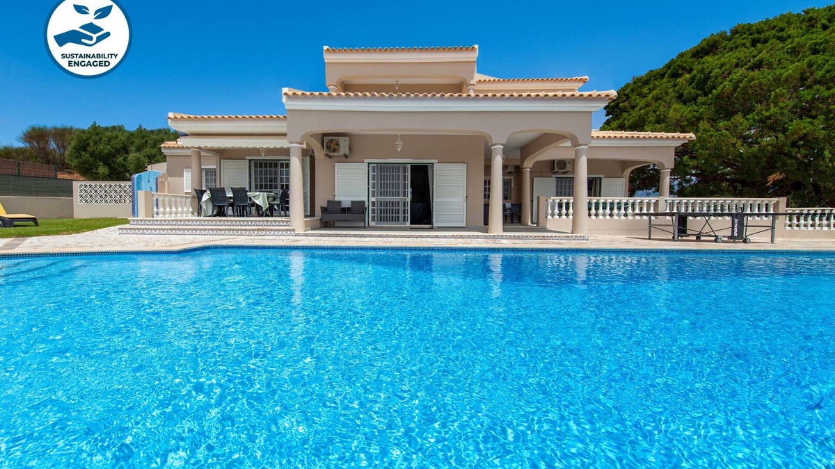 Vale Navio Villa | Villa w/heatable pool & BBQ, Albufeira