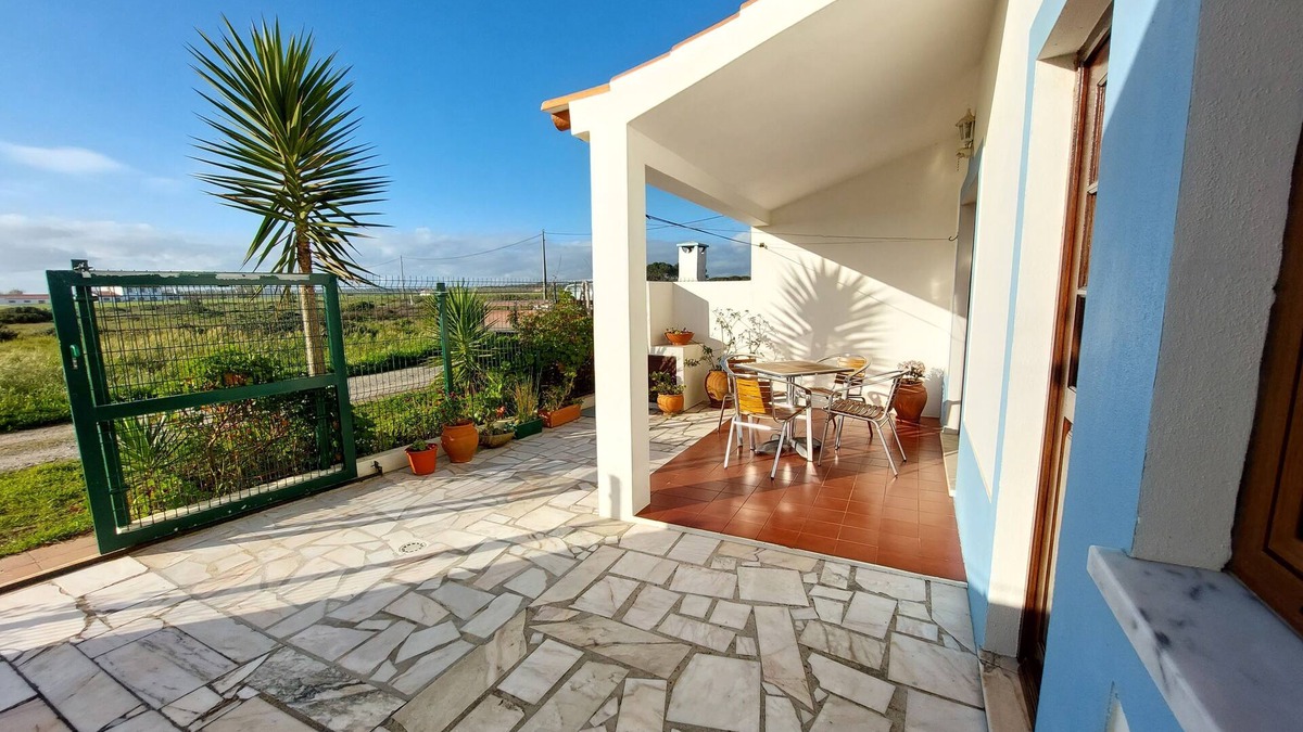 Vila Nova de Milfontes House | Villa with sea and countryside views, 150 meters from the sea