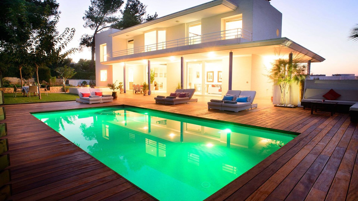 San Antonio Bay Villa | Villa, Walk to the beach & salt water pool