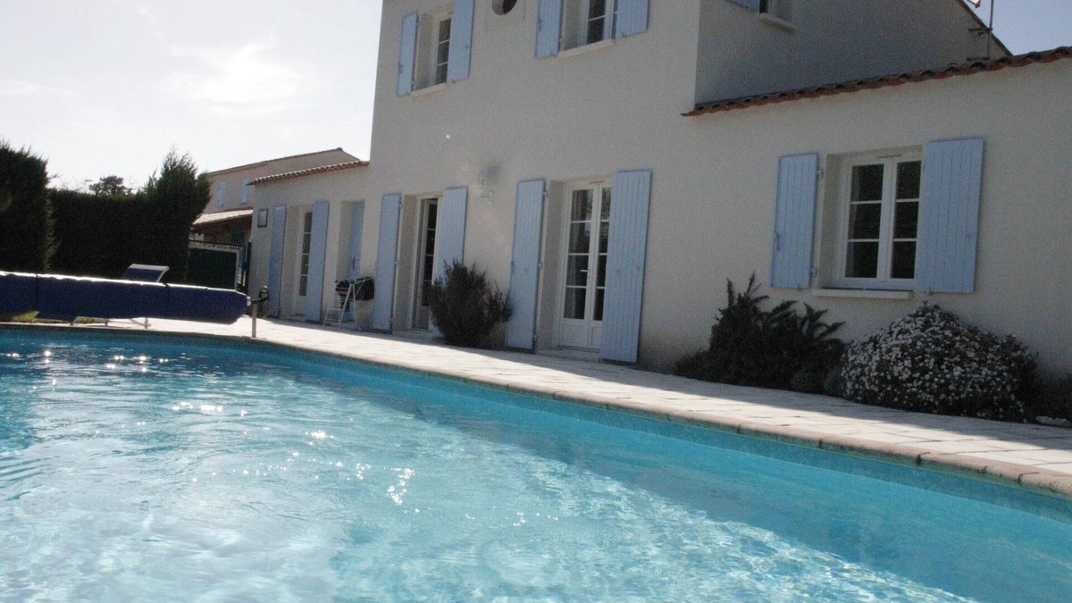 Saint-Trojan-les-Bains Villa | Villa with heated pool between beach and forest (200 m) + thalasso (500 m) 4 Bikes