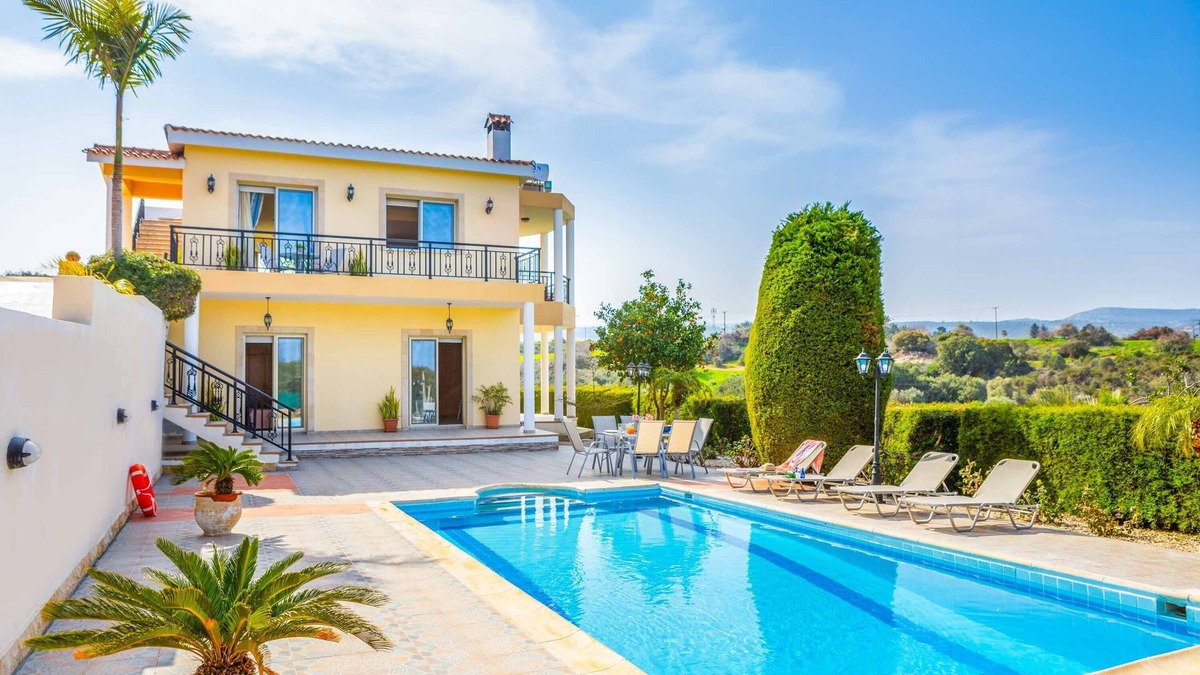 Latsi Villa | Villa Wisteria - Three Bedroom Villa, Sleeps 6