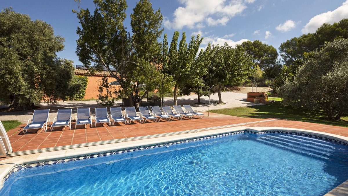 Castellet i la Gornal Cottage | Villa with swimming pool and private garden, near Sitges and Barcelona