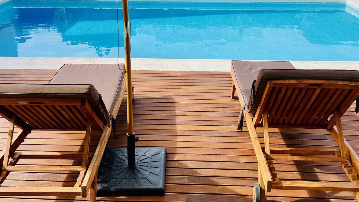 Aldeia de Brescos Villa | Villa with Garden, Pool and Wifi by the Beach and Nature Reserve
