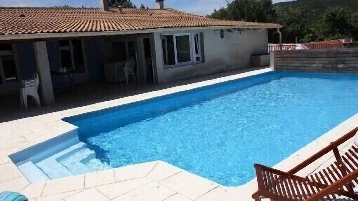 Viols-le-Fort Villa | Villa with 10x5 pool on enclosed grounds and covered terraces
