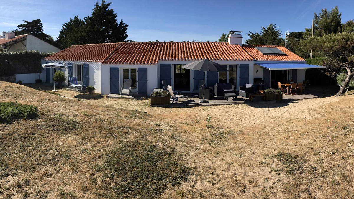 La Gueriniere House | Villa with breathtaking sea view, fenced plot, on the edge of a forest, guaranteed peace and quiet