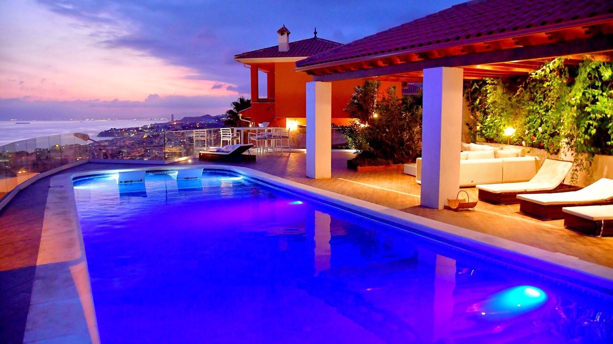 Torre de Benagalbon Villa | Villa with panoramic sea view and heated pool, walking distance to the beach