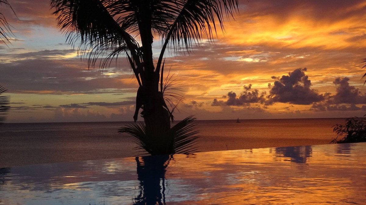 Pointe-Noire Villa | Villa with exceptional sea view, infinity pool and jacuzzi, direct sea access