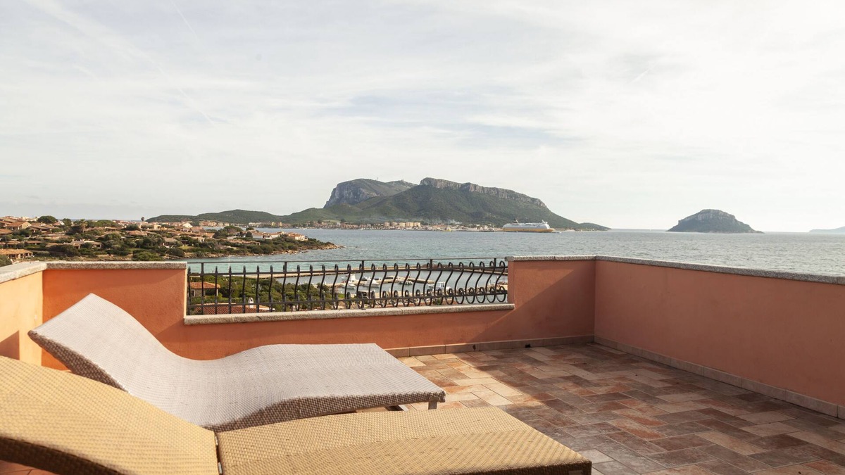 Baia Caddinas Villa | Villa with fabulous sea view