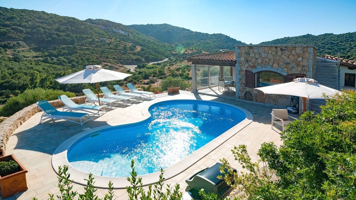 Luddui Villa | Villa with fantastic sea views-heated private saltwater pool-1000m2 plot.