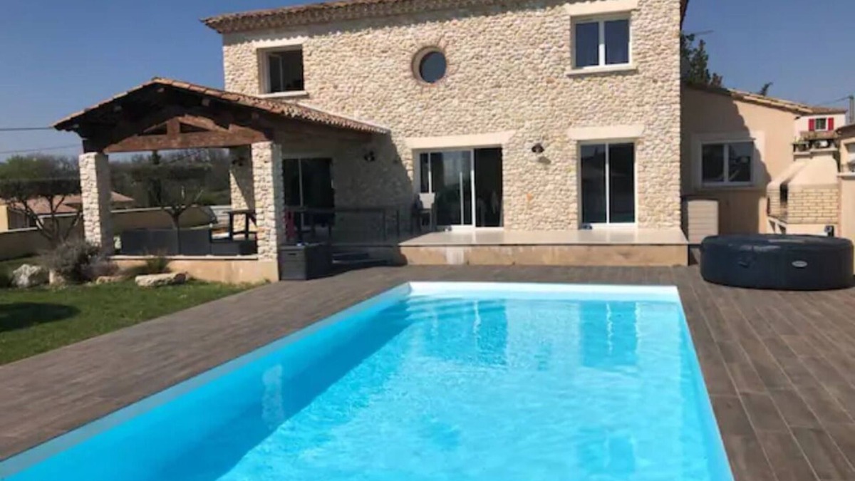 Allegre Les Fumades House | Villa with pool