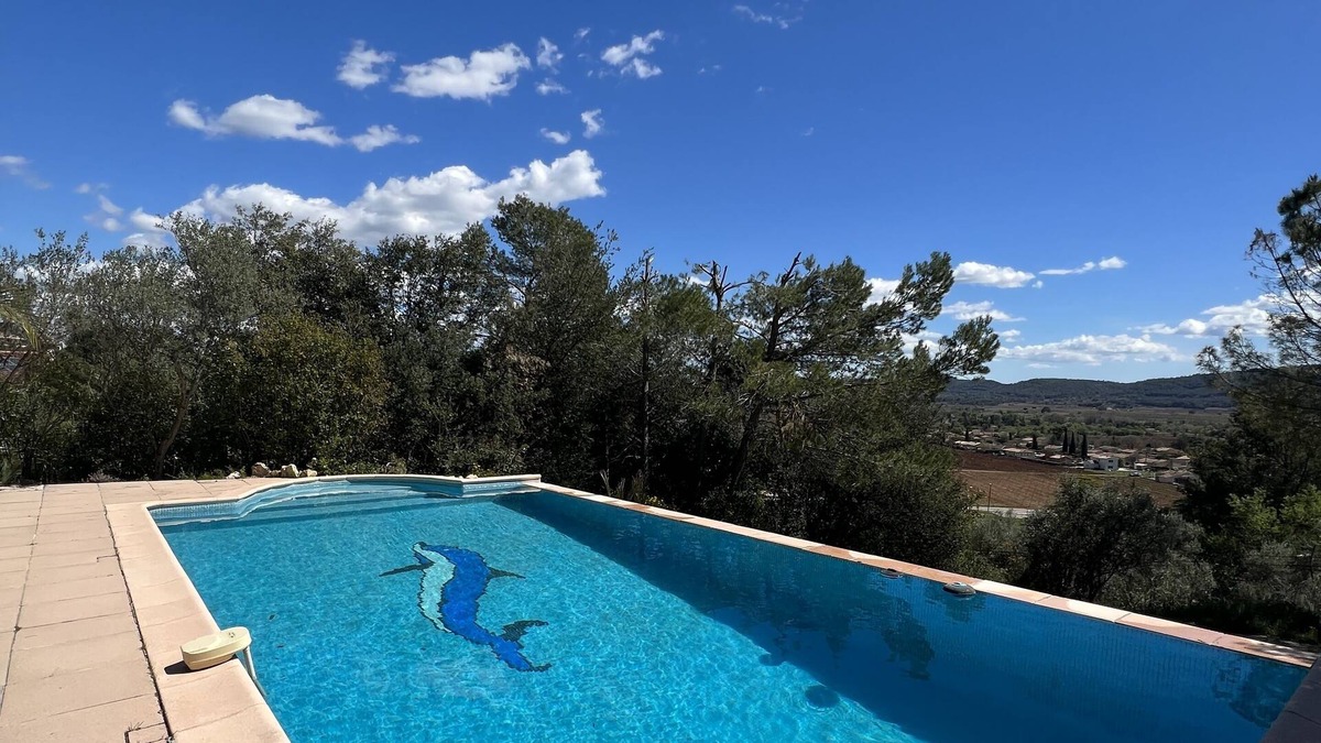 Montfort-sur-Argens Villa | VILLA WITH POOL OVERFLOW