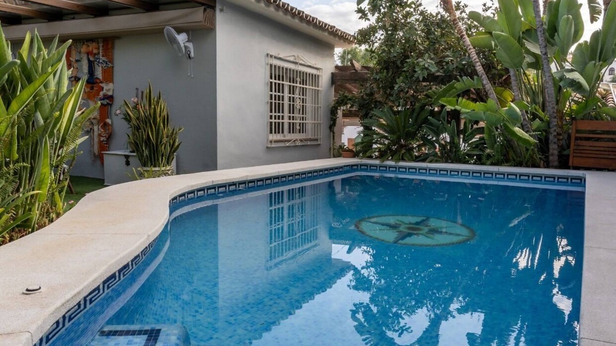 Benajarafe Villa | Villa with garden and private pool