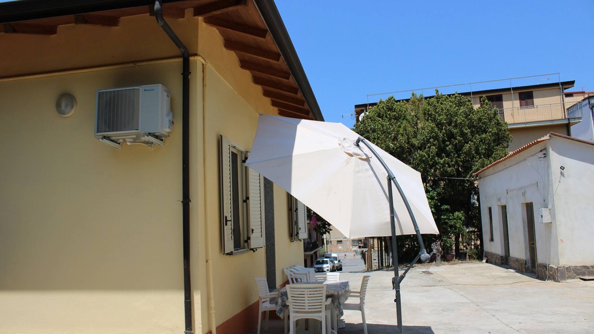 Pizzo House | Villa with garden, wood oven and total privacy