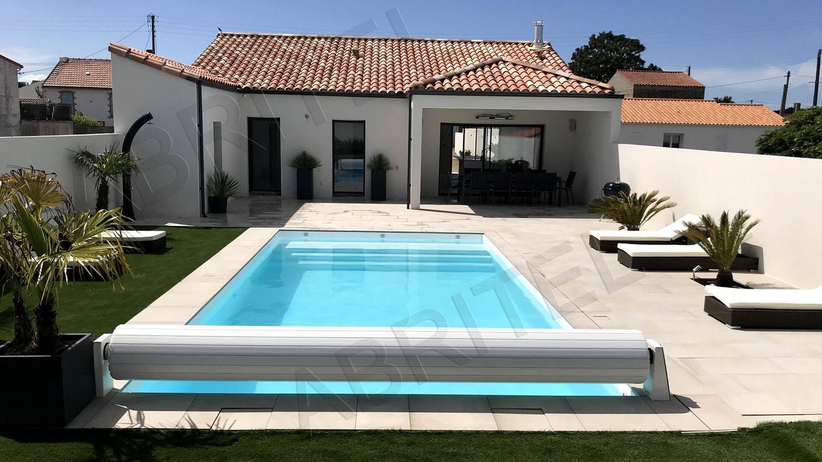 La Tranche-sur-Mer Villa | Villa with heated pool, terrace, garden, town center 300m, beach 600m