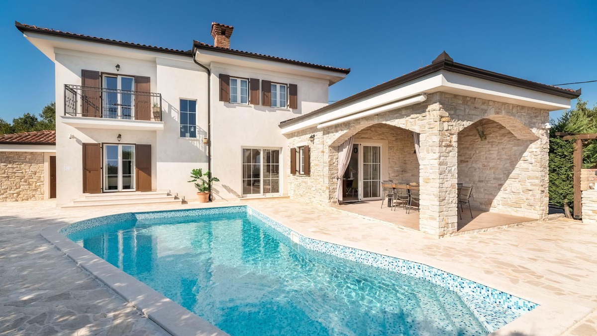 Kras Villa | Villa with heated pool, garden, quiet location - TRAVELER Reiseburo Krk - ID 2381