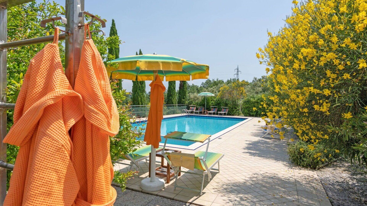 Bobolino Villa | Villa with private pool, WIFI, A/C, hot tub, TV, terrace, pets allowed, panoramic view, parking