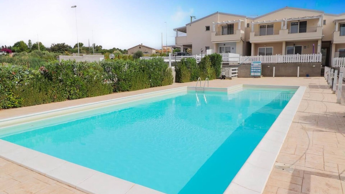Viddalba Apartment | Villa with large garden