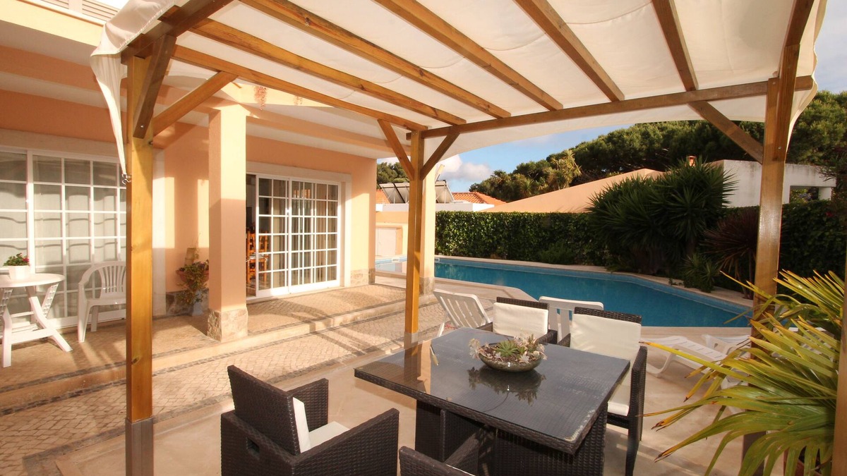 Cascais Villa | Villa with large garden, barbecue and heated pool (19510 /AL
