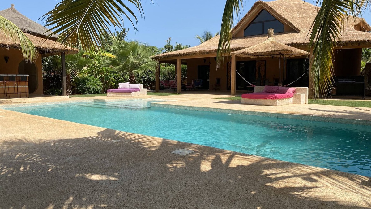 Nianing Villa | Villa with large private swimming pool with all mod cons NIANING CASA MARENDA via Facebook