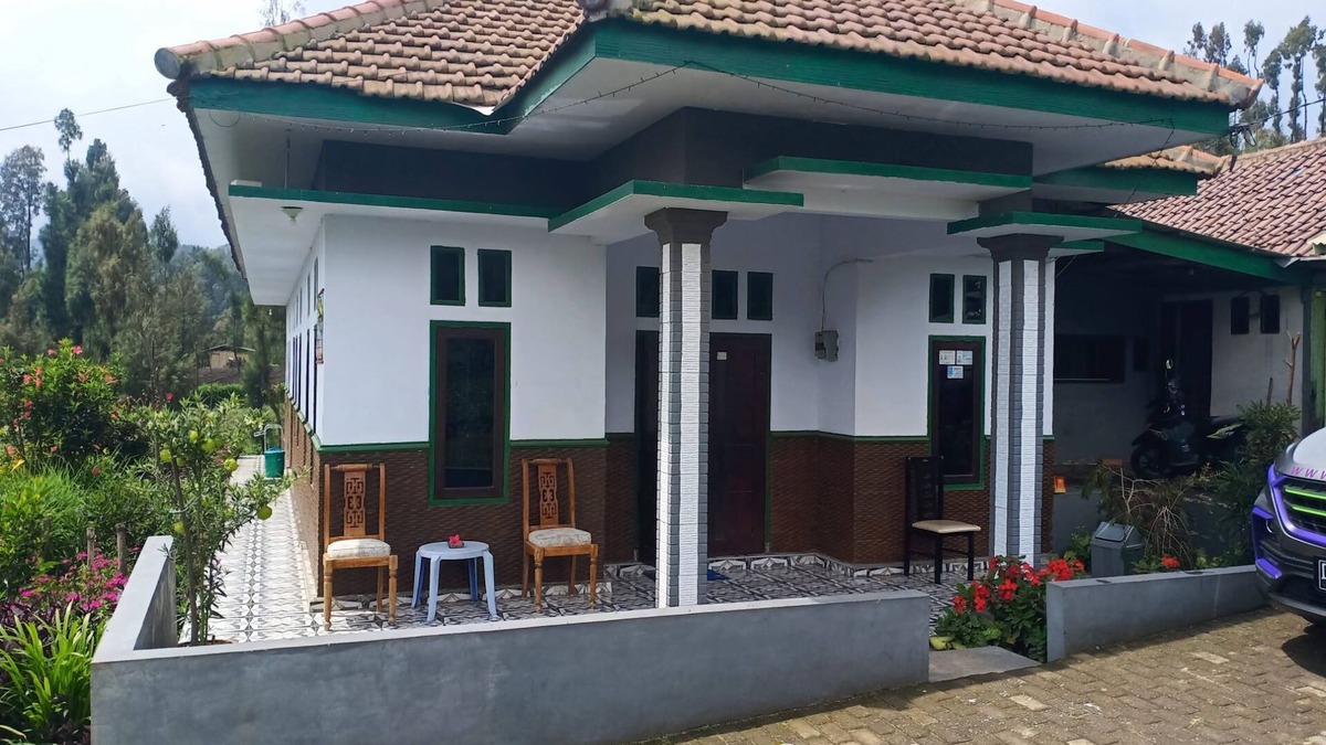 Ngadisari House | Villa with Mount Bromo Direct Access and Sunrise View