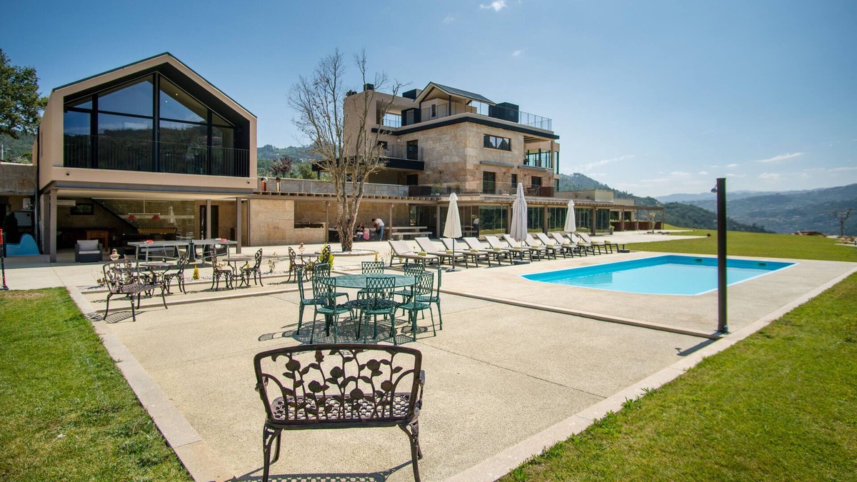 Sardoeira Villa | Villa With Outdoor, Indoor Heated Pool, Wet & Dry Sauna, Billiards
