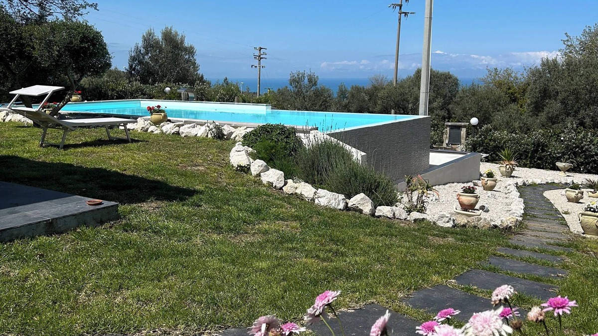Iria Villa | Villa with pool and sea view in Sicily