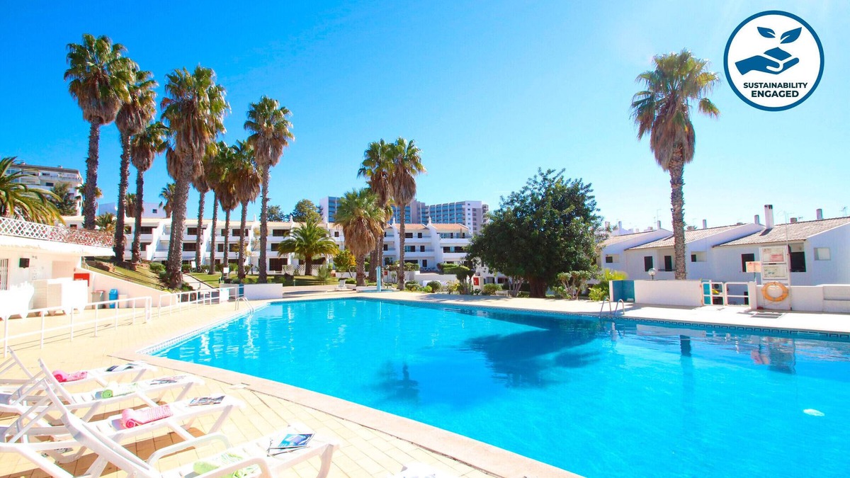 Montechoro Villa | Villa with pool access & BBQ, Albufeira