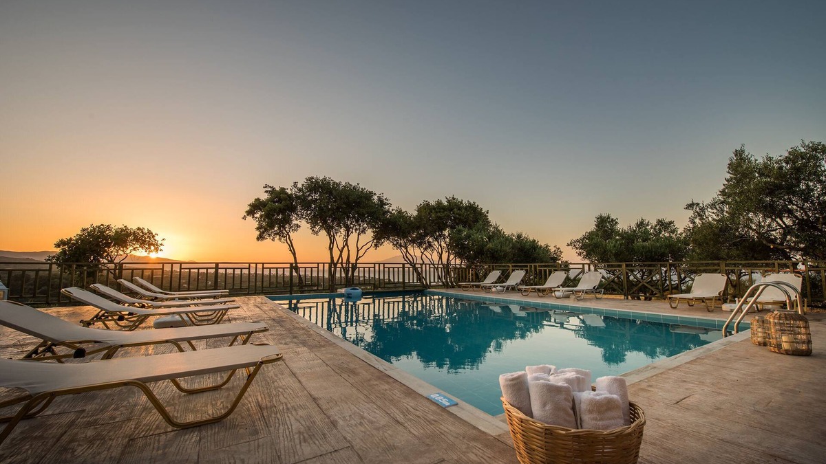 Neromilos Villa | Villa with pool, amazing view and Breakfast included