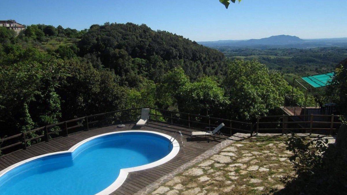 Montasola Villa | Villa with pool and spectacular views in Montasola