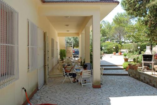 Chiusa Cavalli Villa | Villa with pool and tennis court