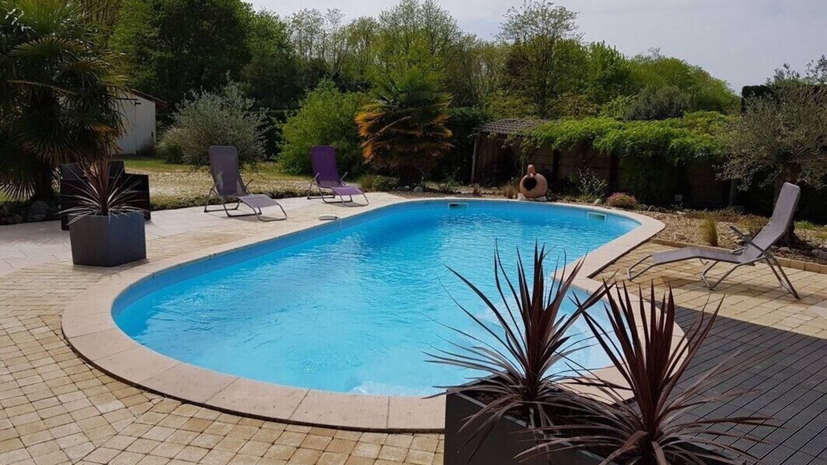 Queyrac Villa | Villa with pool